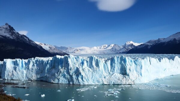 Toda Argentina: desde pingüinos y glaciares hasta desiertos y cascadas
