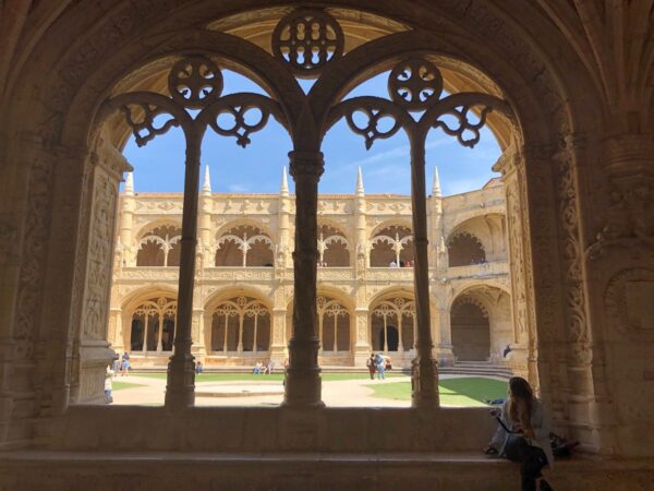 Portugal. 14 full days. A self-guided road trip. (Spanish)