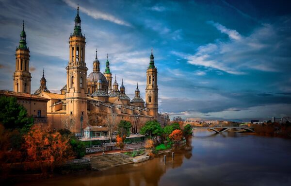 Eastern Spain. 14 full days. A self-guided road trip. (Spanish)