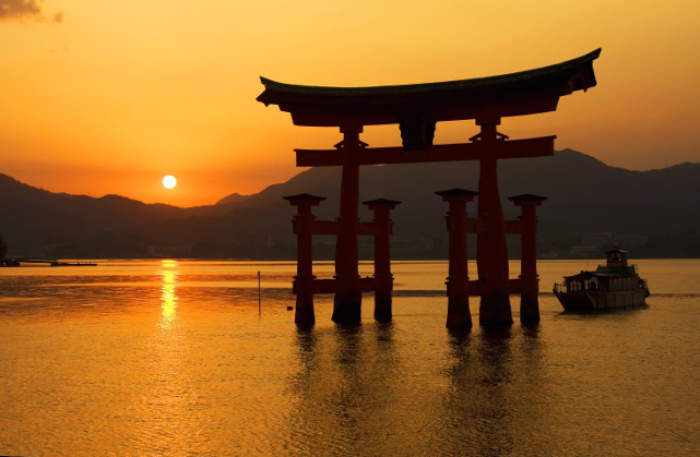 Japan in 13 Days: Red Maples